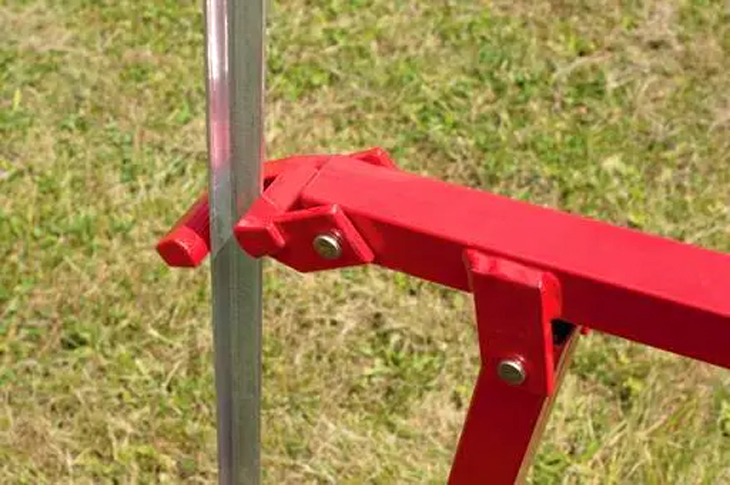 how to use a fence post puller