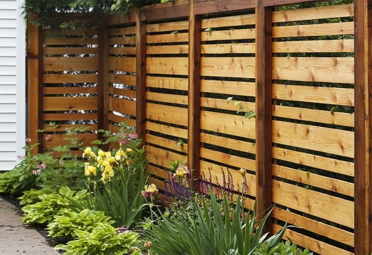 DIY Pallet Fence Ideas