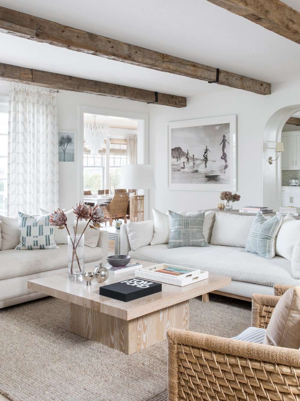 Coastal Living Room Furniture​
