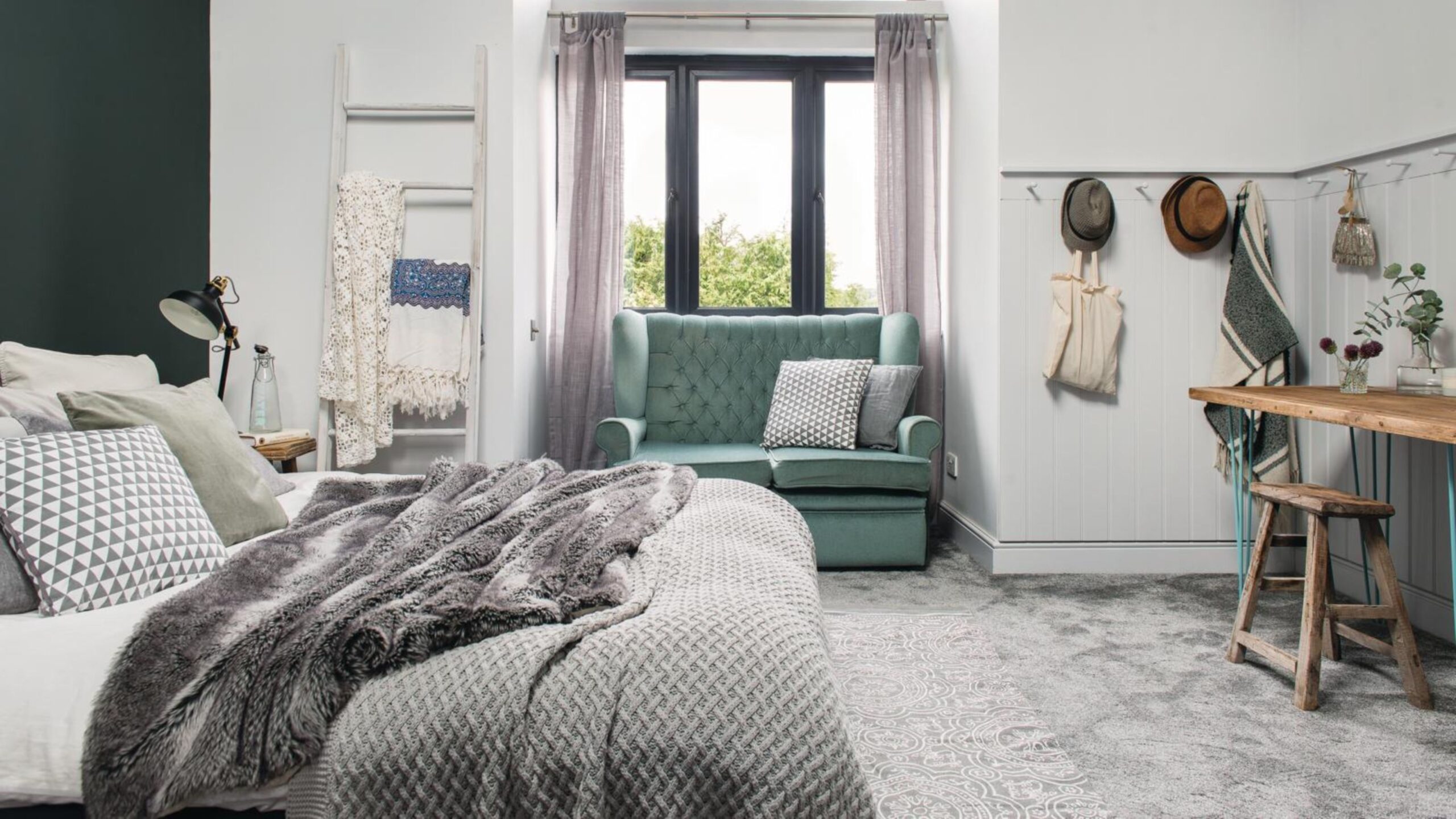 Cosy Bedroom Accessories​